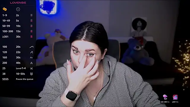 Emily Mo online show from 01.12.25