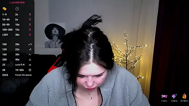 Emily Mo online show from 02.15.25