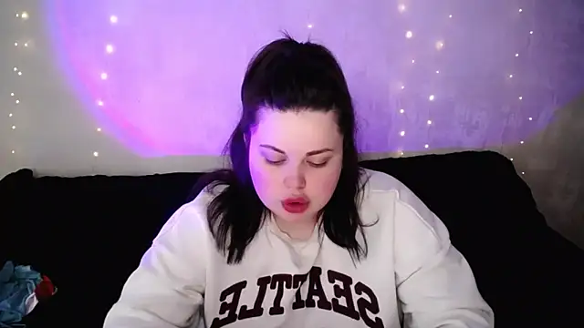 Emily Mo online show from 02.28.26