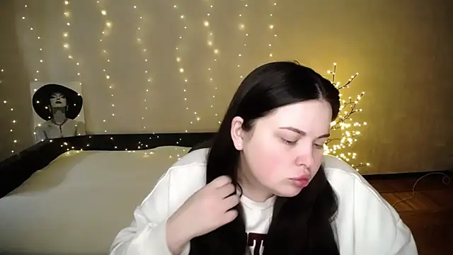 Emily Mo online show from 03.25.26