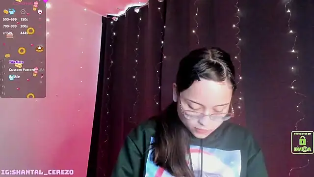 Snapshot of shantalc3rezo chatting on 12.21.24 shantalc3rezo online show from 12.21.24