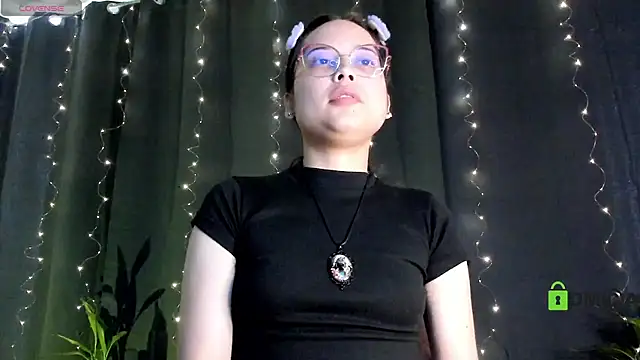 Snapshot of shantalc3rezo chatting on 01.15.25 shantalc3rezo online show from 01.15.25