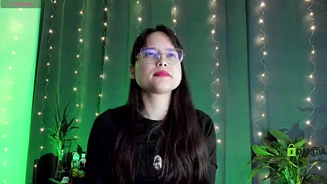 Snapshot of shantalc3rezo chatting on 02.04.25 shantalc3rezo online show from 02.04.25