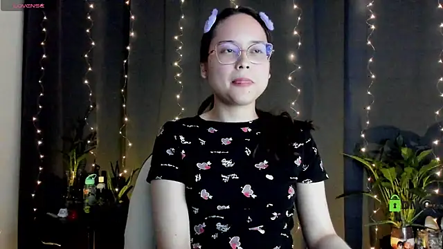 Snapshot of shantalc3rezo chatting on 02.14.25 shantalc3rezo online show from 02.14.25