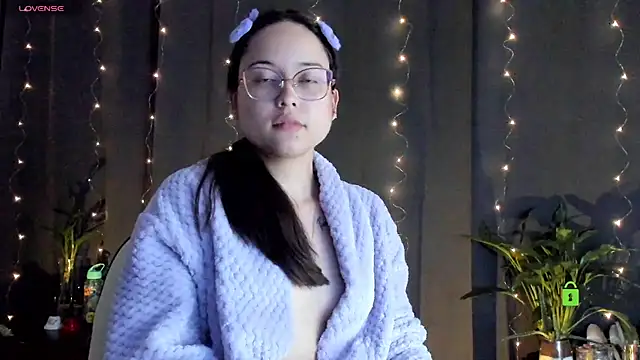 Snapshot of shantalc3rezo chatting on 02.17.25 shantalc3rezo online show from 02.17.25