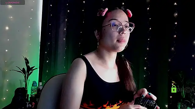 Snapshot of shantalc3rezo chatting on 03.21.25 shantalc3rezo online show from 03.21.25