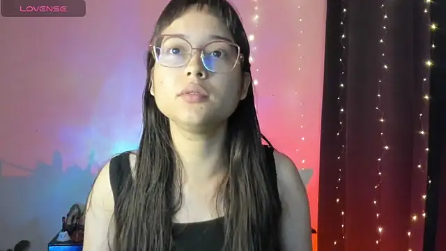 Snapshot of shantalc3rezo chatting on 09.17.25 shantalc3rezo online show from 09.17.25