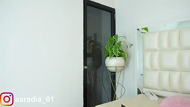 Anais aradia online show from 02.03.26