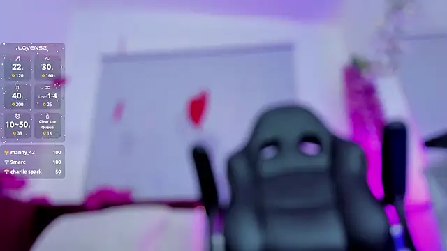 mia thompsonn  online show from 03.20.25