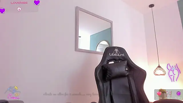 Snapshot of lucy_blue28 chatting on 04.08.26 lucy blue28 online show from 04.08.26