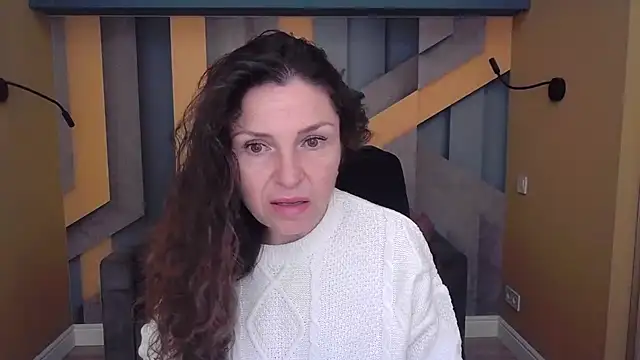 EllaLong online show from 11.04.25