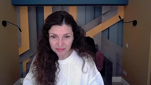 EllaLong online show from 11.06.25