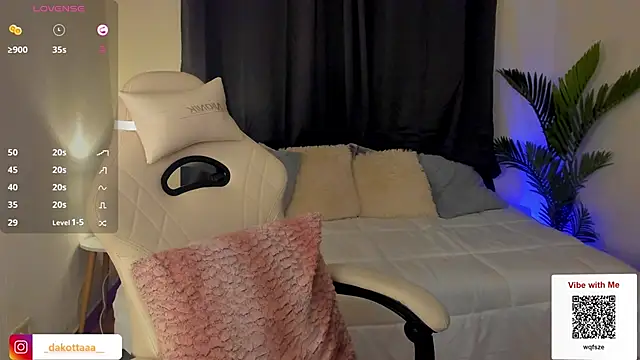 dakottaa  online show from 12.18.24