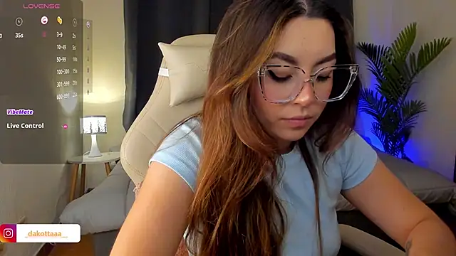 dakottaa  online show from 10.20.25