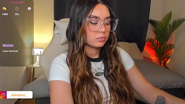 dakottaa  online show from 03.28.26