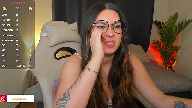 dakottaa  online show from 04.07.26