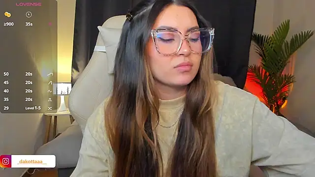 dakottaa  online show from 04.14.26