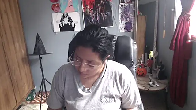 Snapshot of DanelyLopez chatting on 10.14.25 DanelyLopez online show from 10.14.25