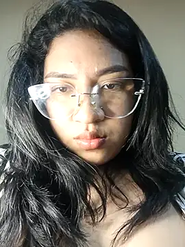 DanelyLopez online show from 11.20.25