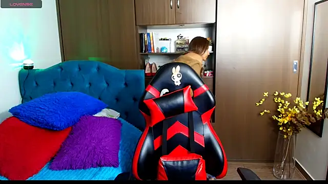 valeria teiku online show from 10.11.25