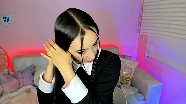 tinysara online show from 03.27.26