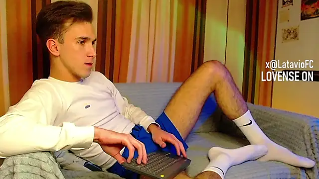 Midnighter  online show from 11.04.25