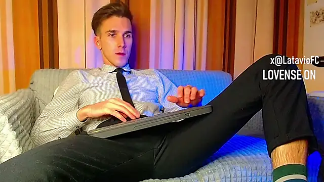 Midnighter  online show from 11.22.25