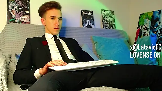 Midnighter  online show from 03.04.26