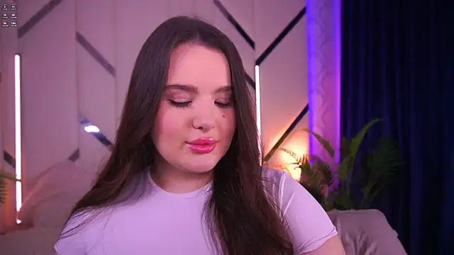 CuteAmberr online show from 11.30.25