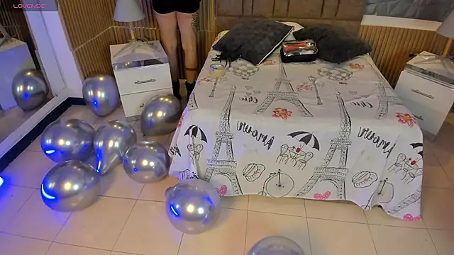 charlottewhitte online show from 10.31.25