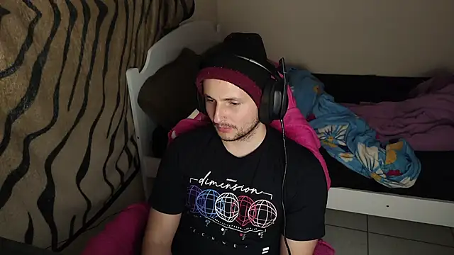 Snapshot of iurytx chatting on 02.17.25 iurytx online show from 02.17.25