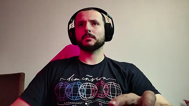 Snapshot of iurytx chatting on 09.26.25 iurytx online show from 09.26.25