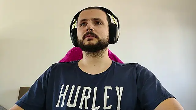 Snapshot of iurytx chatting on 10.04.25 iurytx online show from 10.04.25