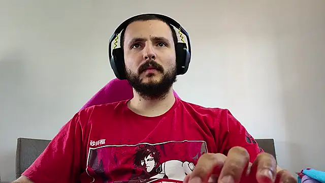 Snapshot of iurytx chatting on 10.20.25 iurytx online show from 10.20.25