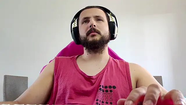 Snapshot of iurytx chatting on 11.01.25 iurytx online show from 11.01.25