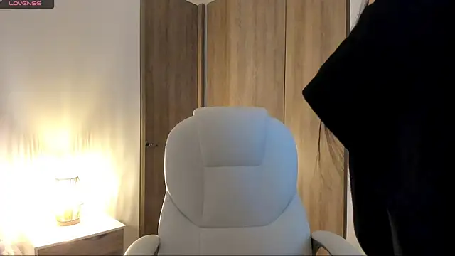 sophie connors online show from 04.06.26