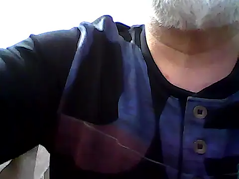 Snapshot of xcimeru chatting on 02.27.25 xcimeru online show from 02.27.25