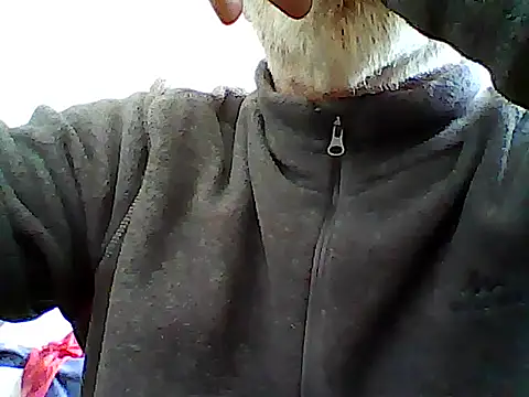 Snapshot of xcimeru chatting on 02.28.25 xcimeru online show from 02.28.25