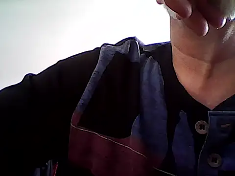 Snapshot of xcimeru chatting on 03.07.25 xcimeru online show from 03.07.25