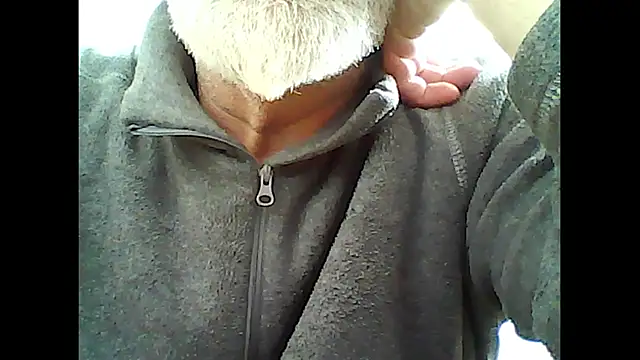 Snapshot of xcimeru chatting on 11.11.25 xcimeru online show from 11.11.25