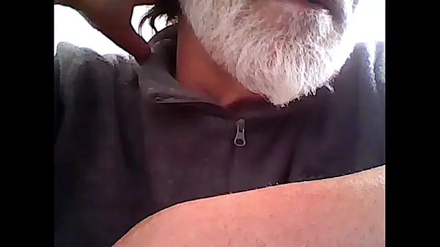 Snapshot of xcimeru chatting on 12.03.25 xcimeru online show from 12.03.25