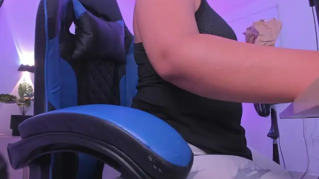 izaro22 online show from 11.07.25