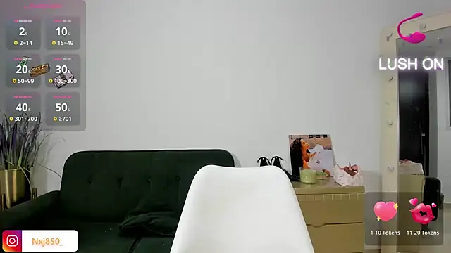 HOTBLACKANDWHITE2 online show from 03.22.25