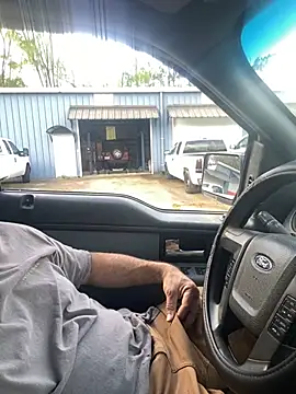 Snapshot of Themechanic420 chatting on 04.01.26 Themechanic420 online show from 04.01.26