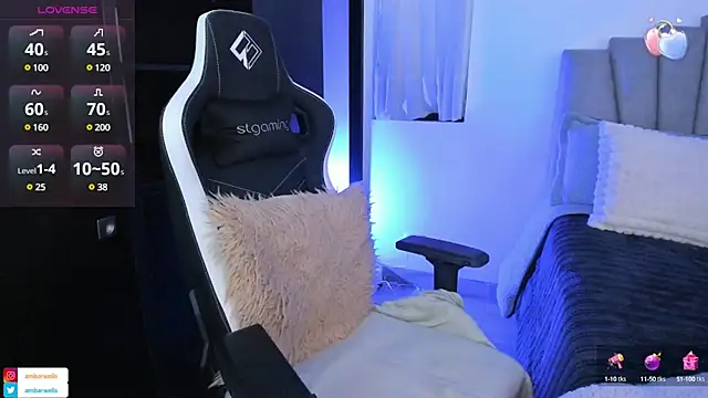 Snapshot of ambar-wells chatting on 01.06.25 ambar-wells online show from 01.06.25