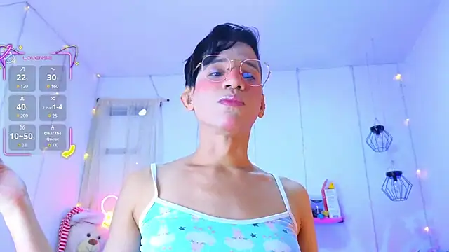 Ariel Femboy  online show from 12.23.25