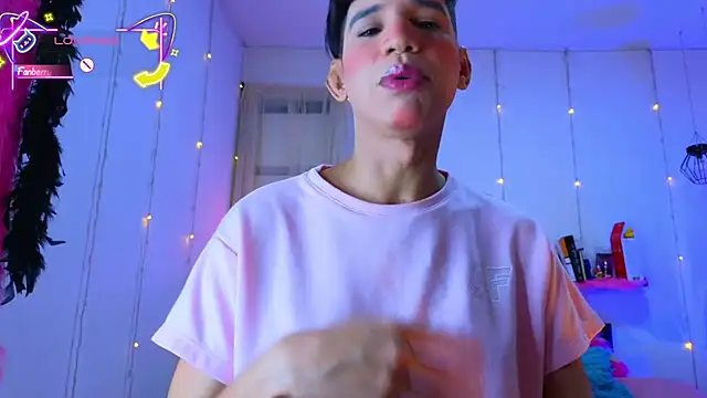 Snapshot of Ariel_Femboy_ chatting on 02.10.26 Ariel Femboy online show from 02.10.26