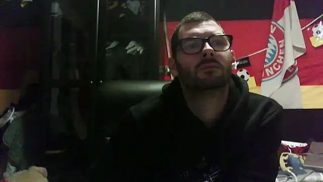 Die-geile-Sau online show from 11.24.25