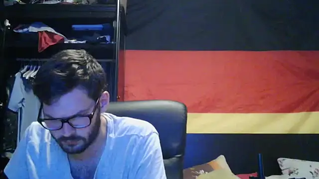Snapshot of Die-geile-Sau chatting on 06.25.26 Die-geile-Sau online show from 06.25.26