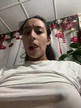 Vaiolet a online show from 12.06.24